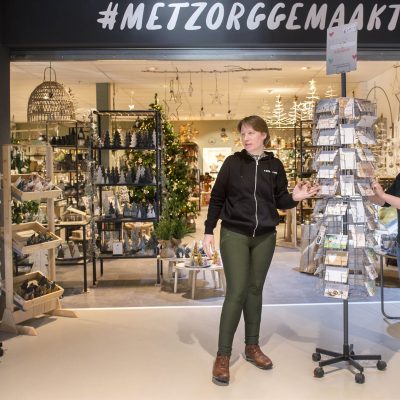 Nederland, Groningen Met zorg gemaakt van Cosis is een werkplaats em winkel voor mensen met een verstandelijke beperking.
Foto: Martine Sprangers